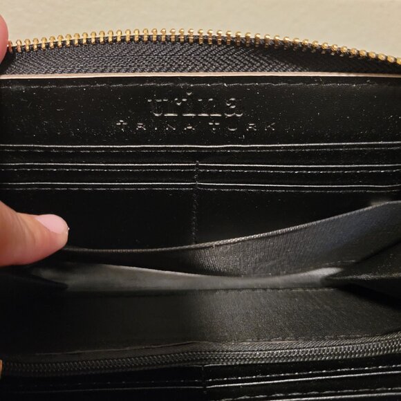 NWT Trina Turk 3/4 Flap Envelope Clutch w/ inside zipper- Black - Picture 9 of 9